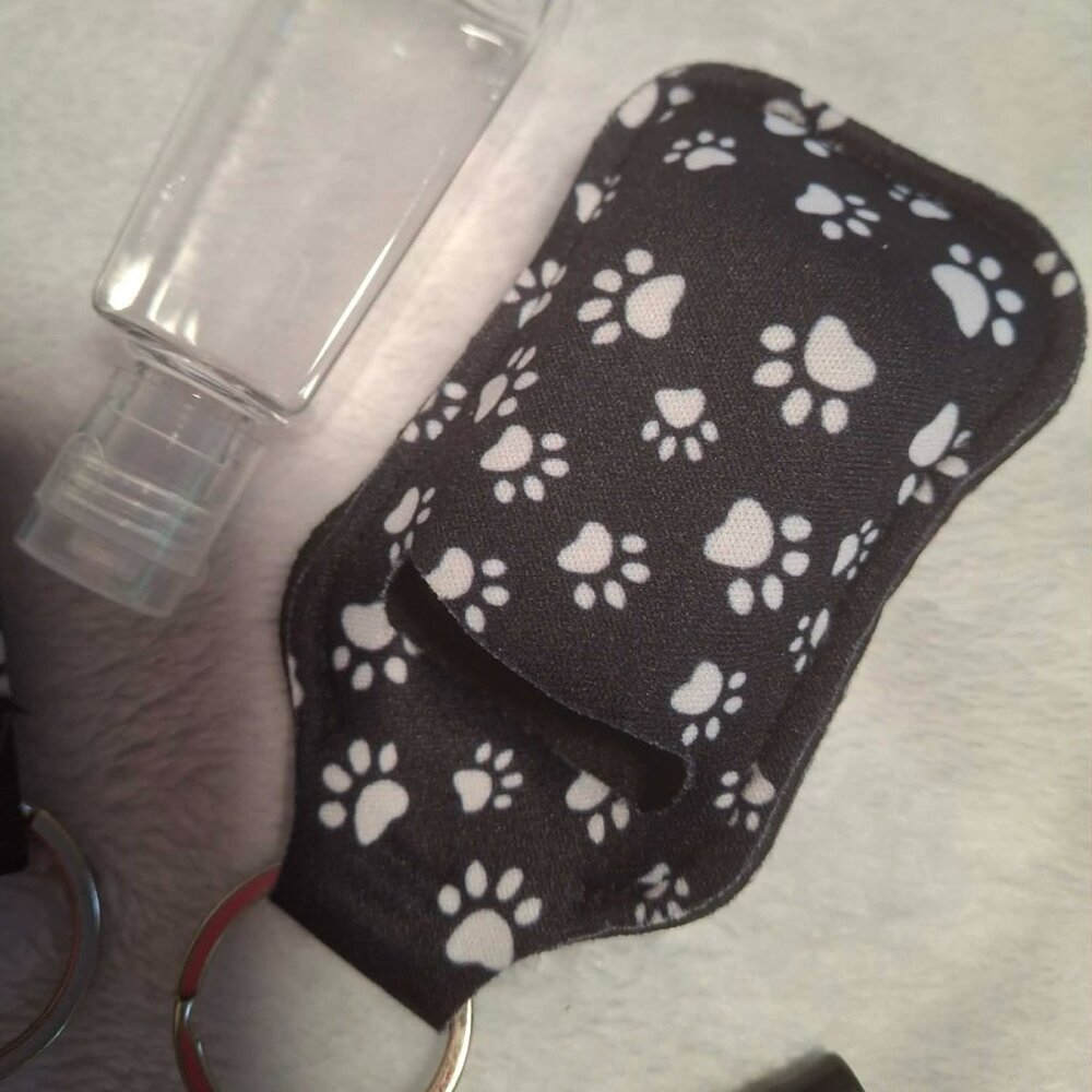 Cute Paw Print Safety Keychain - Picture 4 of 4